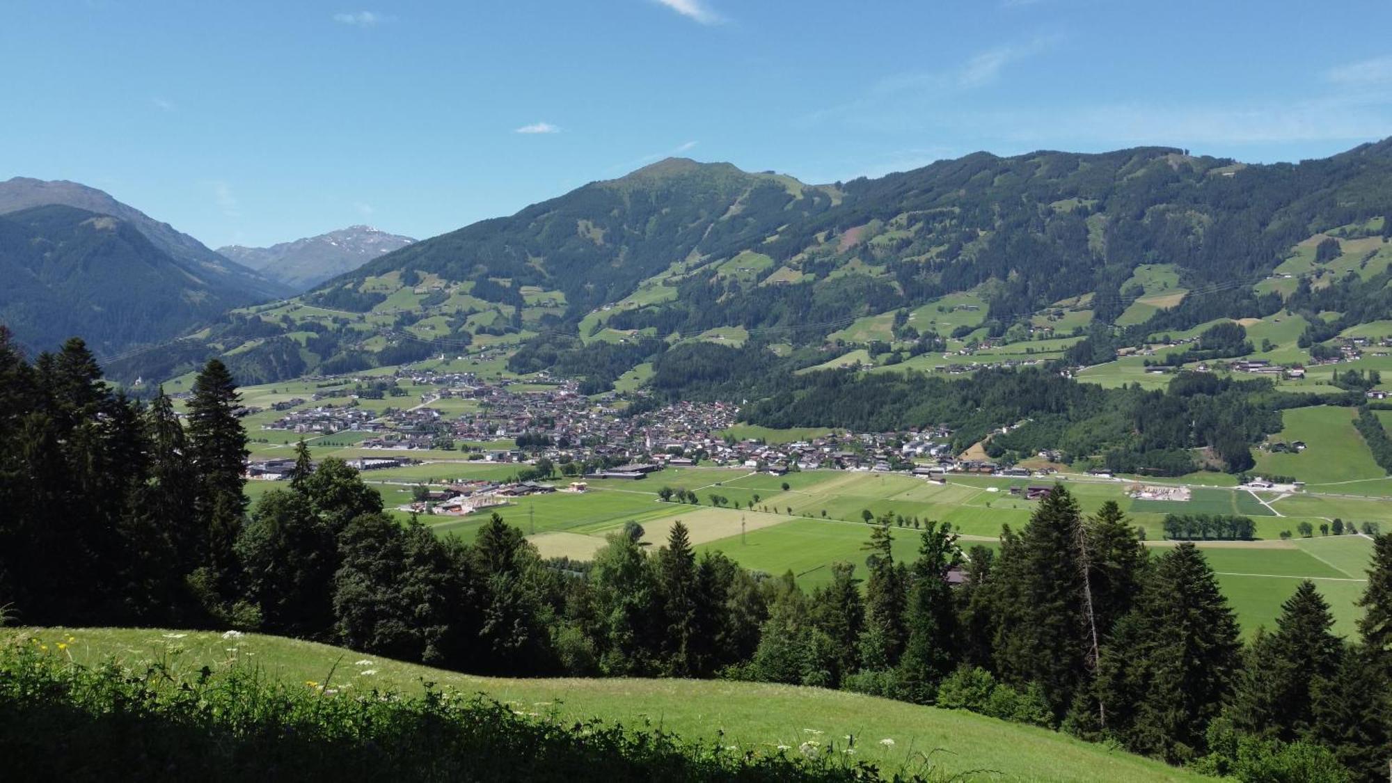 Grand Alpin Panorama Lodge Top 3 Hart im Zillertal Bagian luar foto